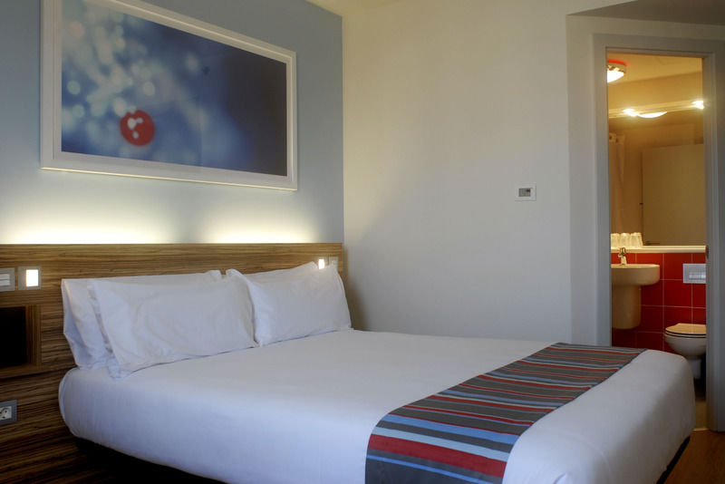 Travelodge Seafront Hotel 3*